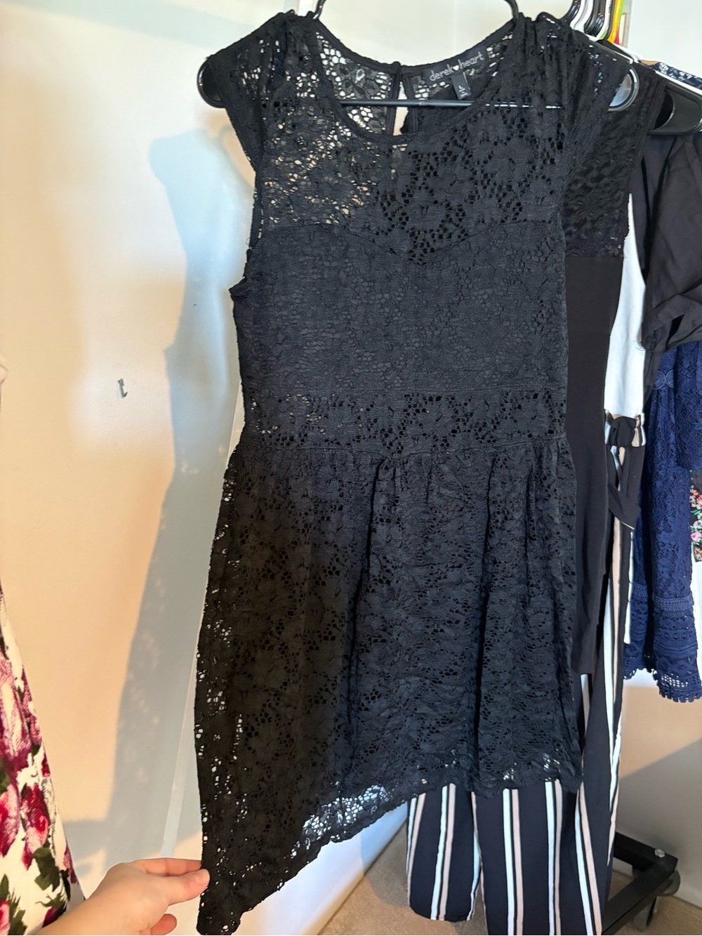 Derek Heart Black Lace Cap-Sleeve Party Dress